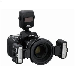 Nikon R1C1 Wireless Close-Up Speedlight Kit for Nikon Digital SLR Cameras